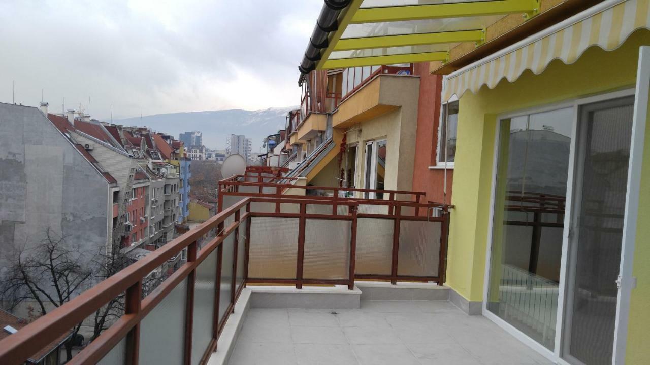 Modern Apartment Sofia Center Экстерьер фото