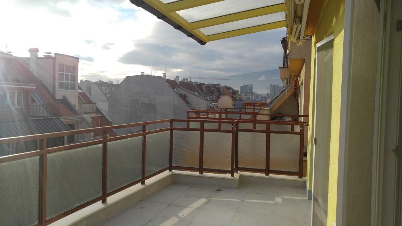 Modern Apartment Sofia Center Экстерьер фото